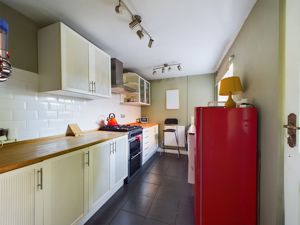 Kitchen- click for photo gallery